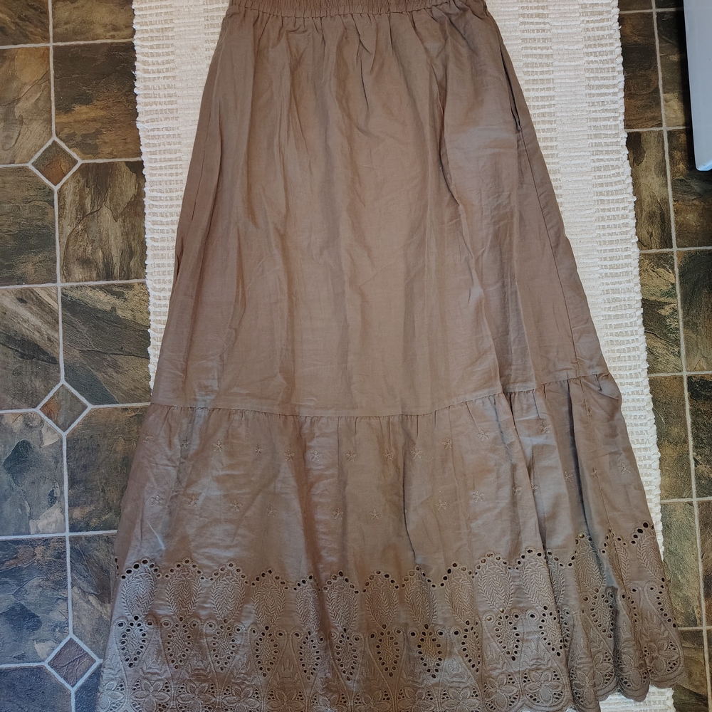 Neuflora Tan Maxi Skirt
